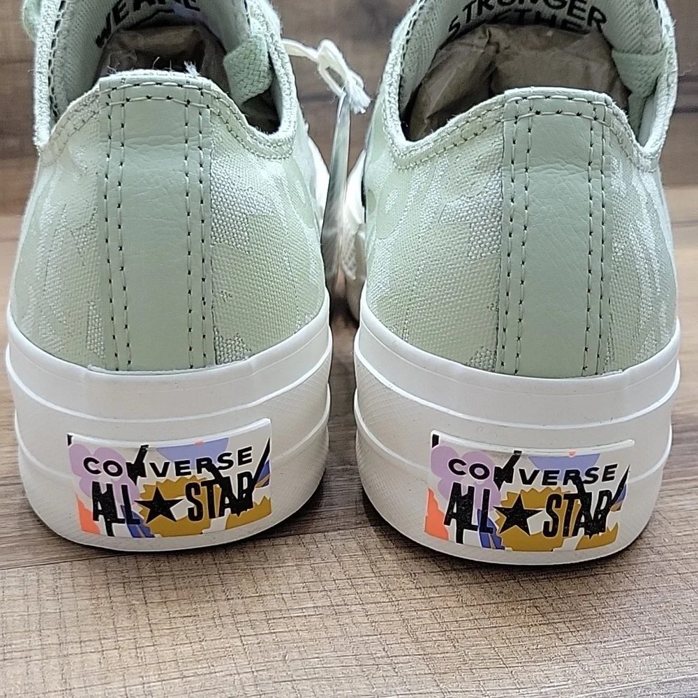 Converse shoes women Brand new platform.